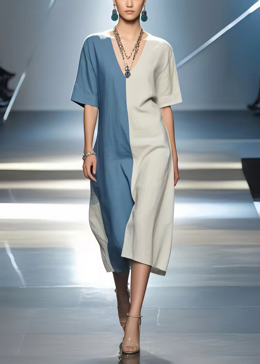 Beautifully Finished Dress in a Timeless Design