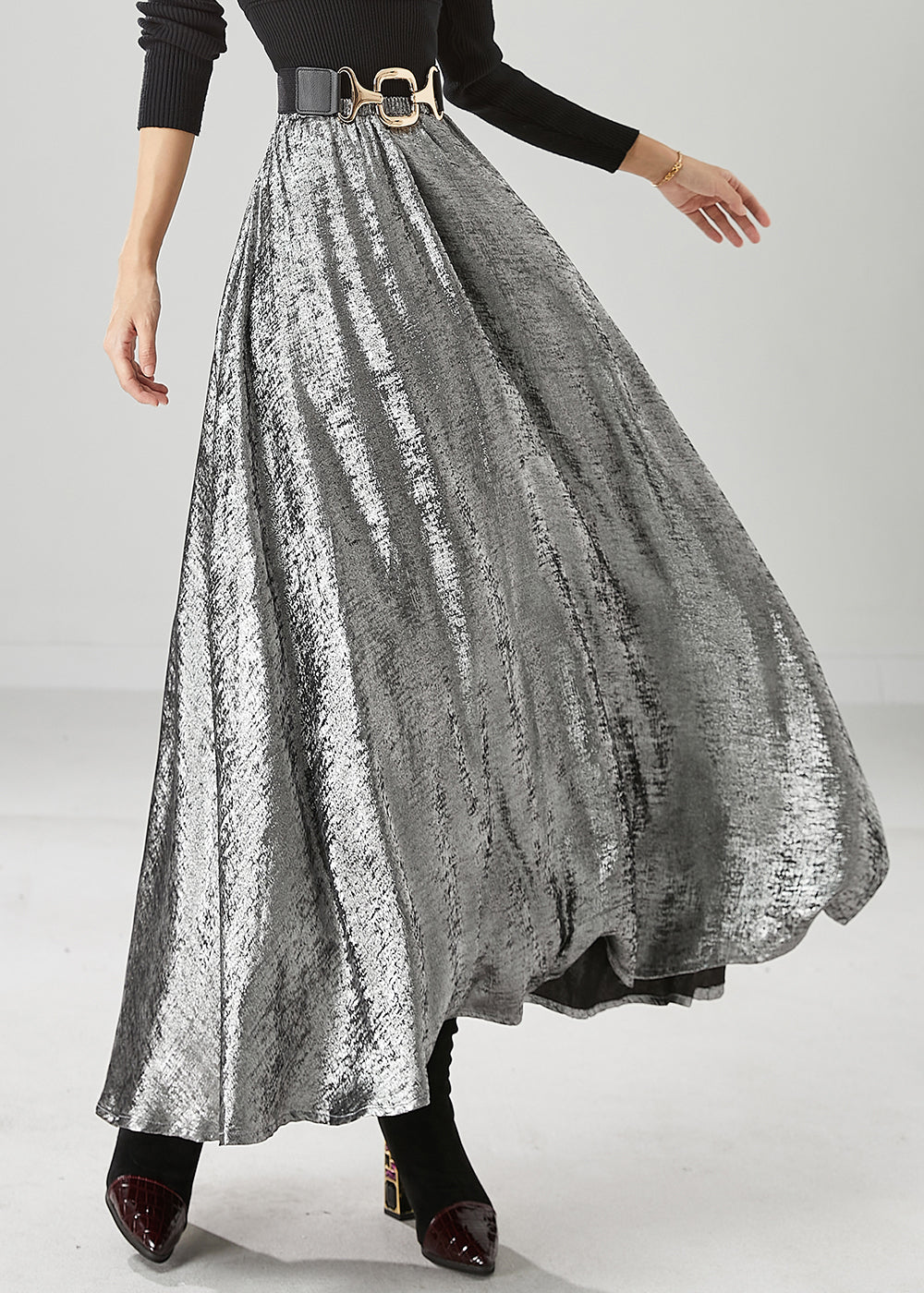 Sophisticated Garment with a Clean Classic Look