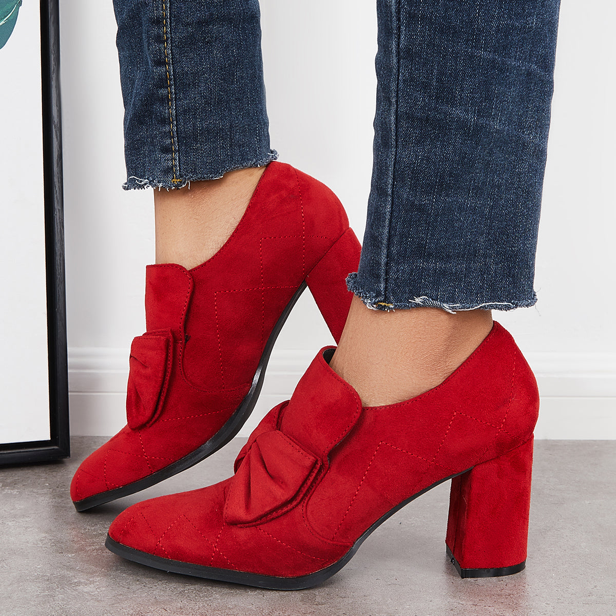 Classic Orthopedic Pumps with Timeless Style