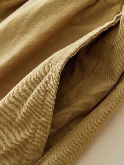 Effortlessly Elegant Pants with a Timeless Design