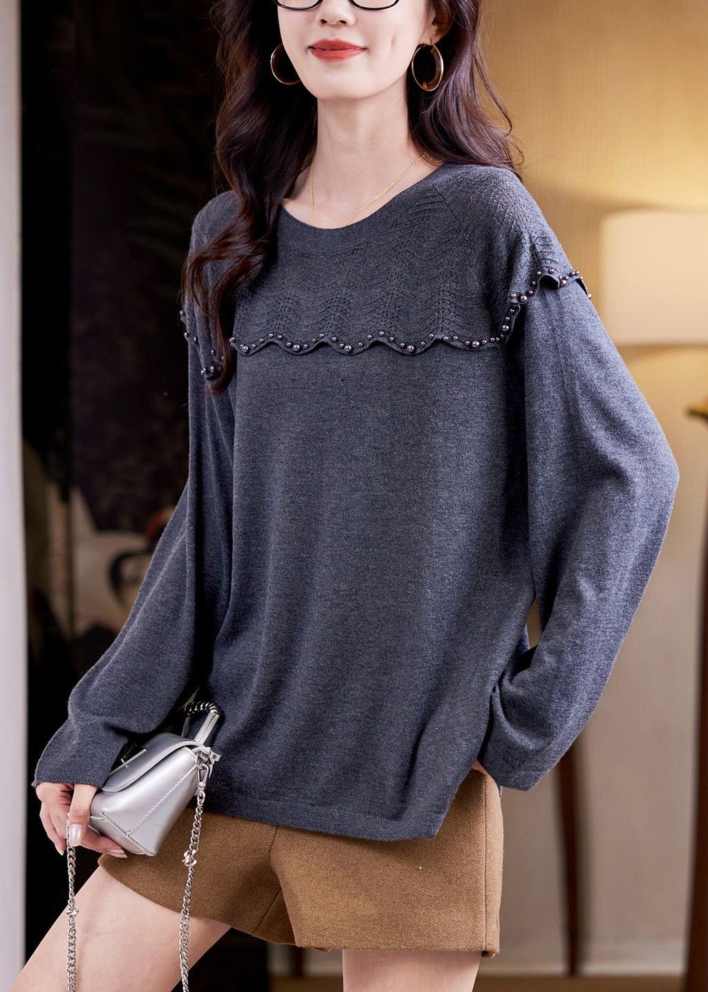 Effortlessly Elegant Sweater with a Timeless Design