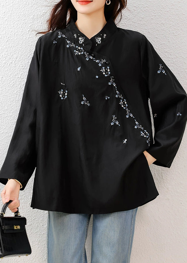 Well Tailored Blouse with a Graceful Silhouette