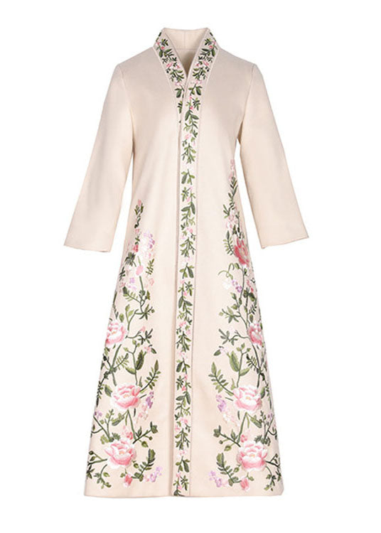 Beautifully Finished Coat in a Timeless Design