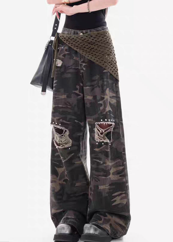 Well Tailored Pants with a Graceful Silhouette