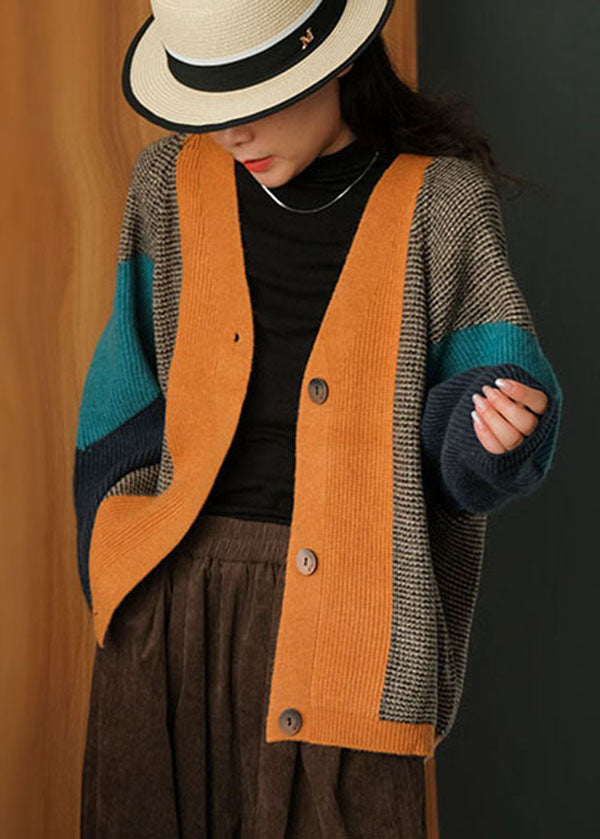 Well Tailored Cardigan with a Graceful Silhouette