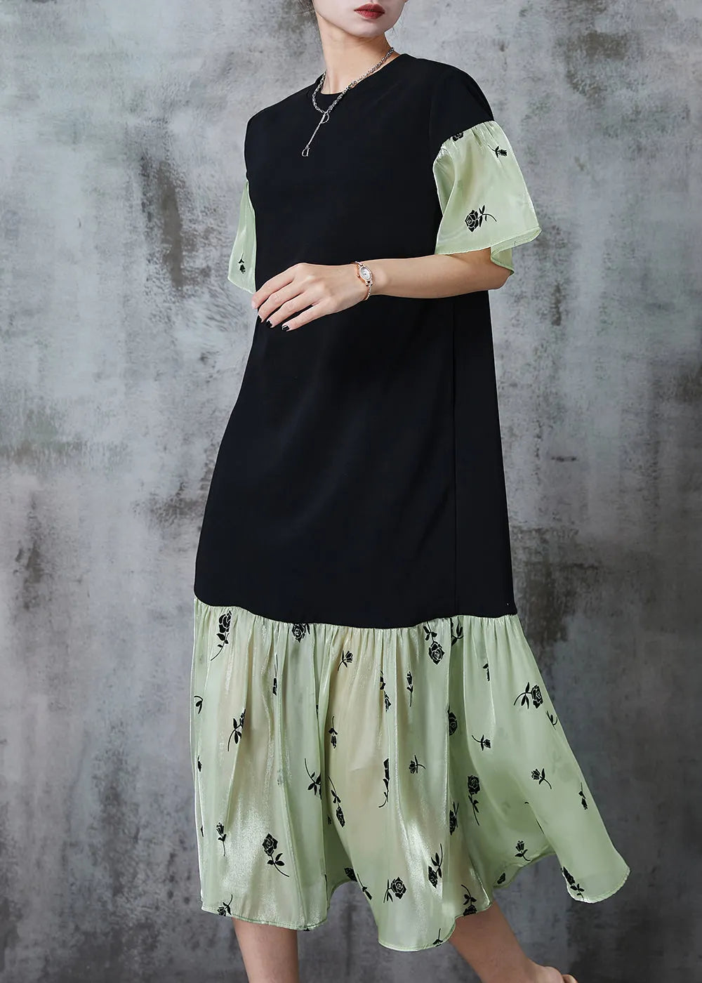 Classic Vintage & Enduringly Stylish Dress