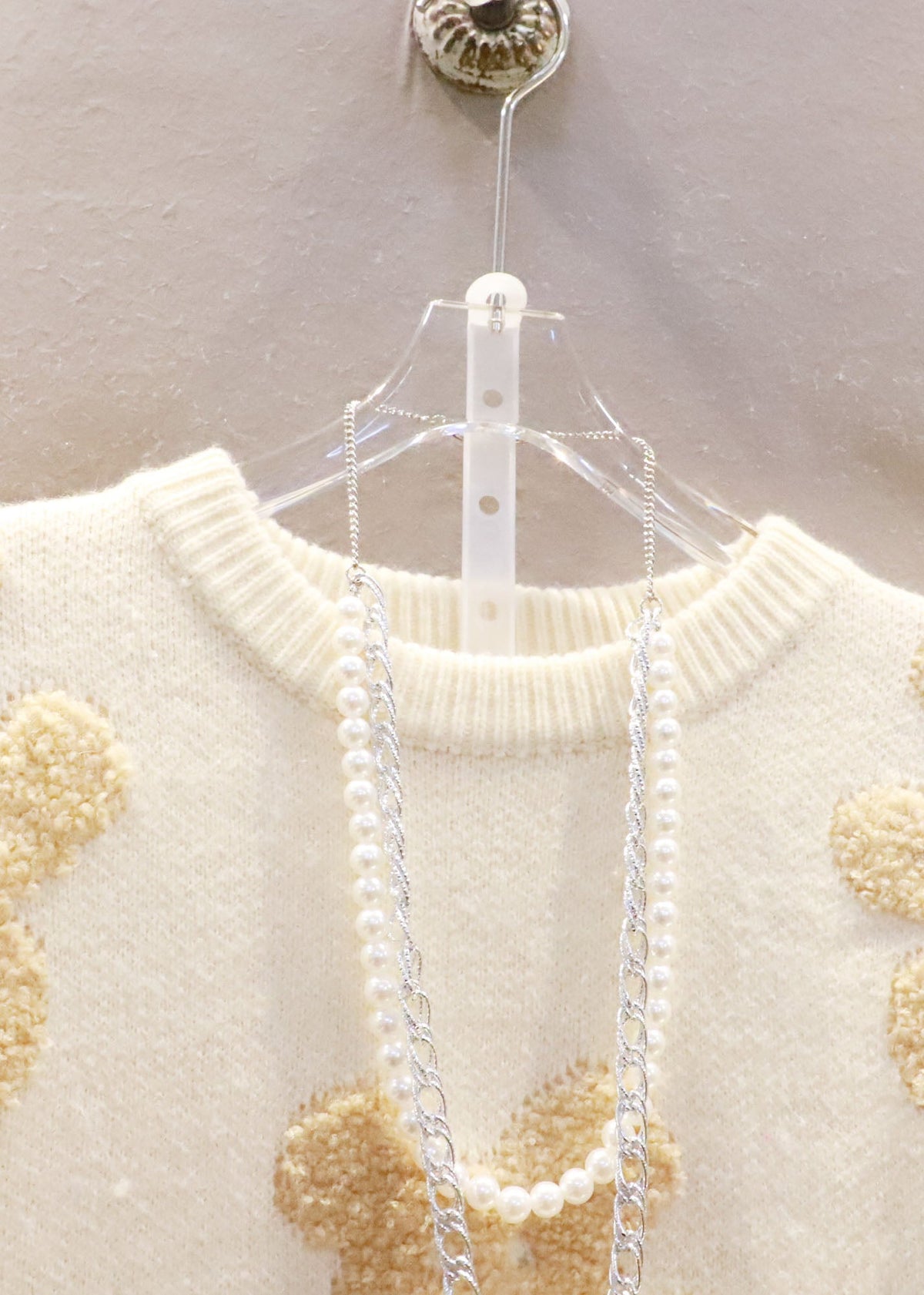 Classic Vintage Sweater with a Flattering Fit