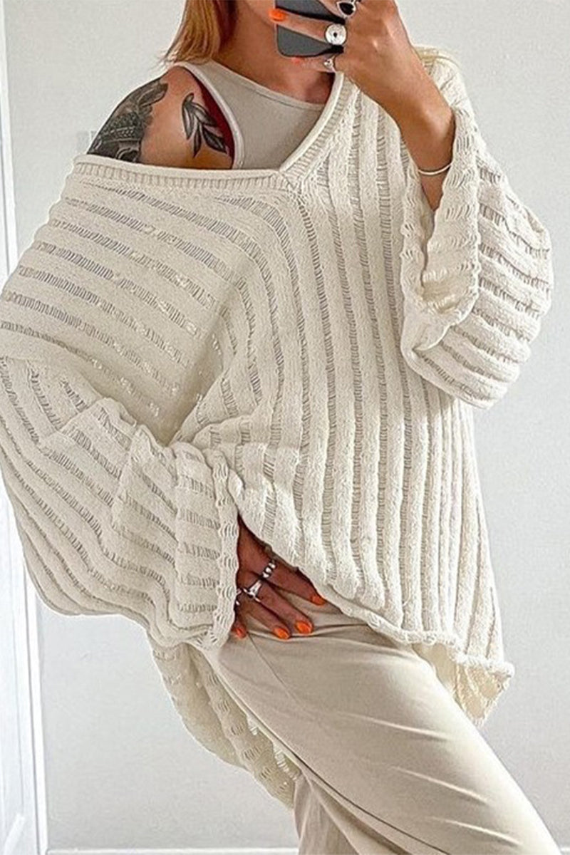 Well Tailored Top with a Graceful Silhouette