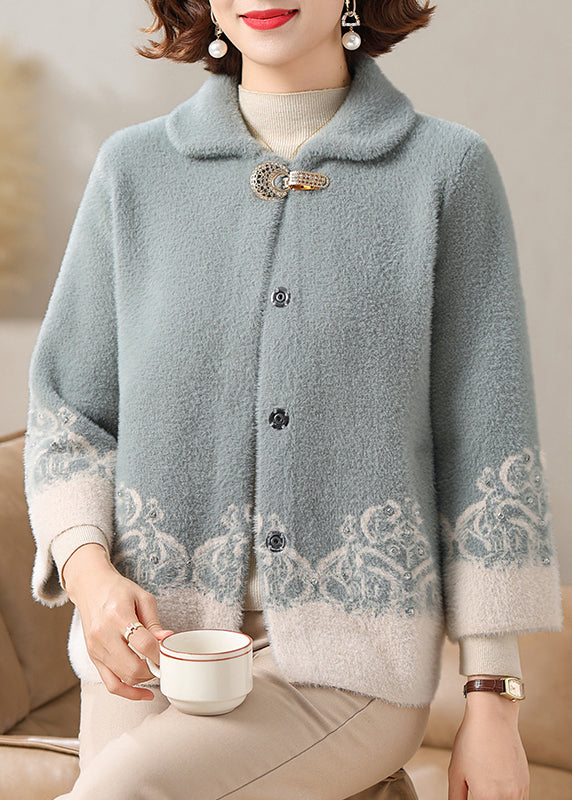 Gracefully Styled Coat for Any Occasion