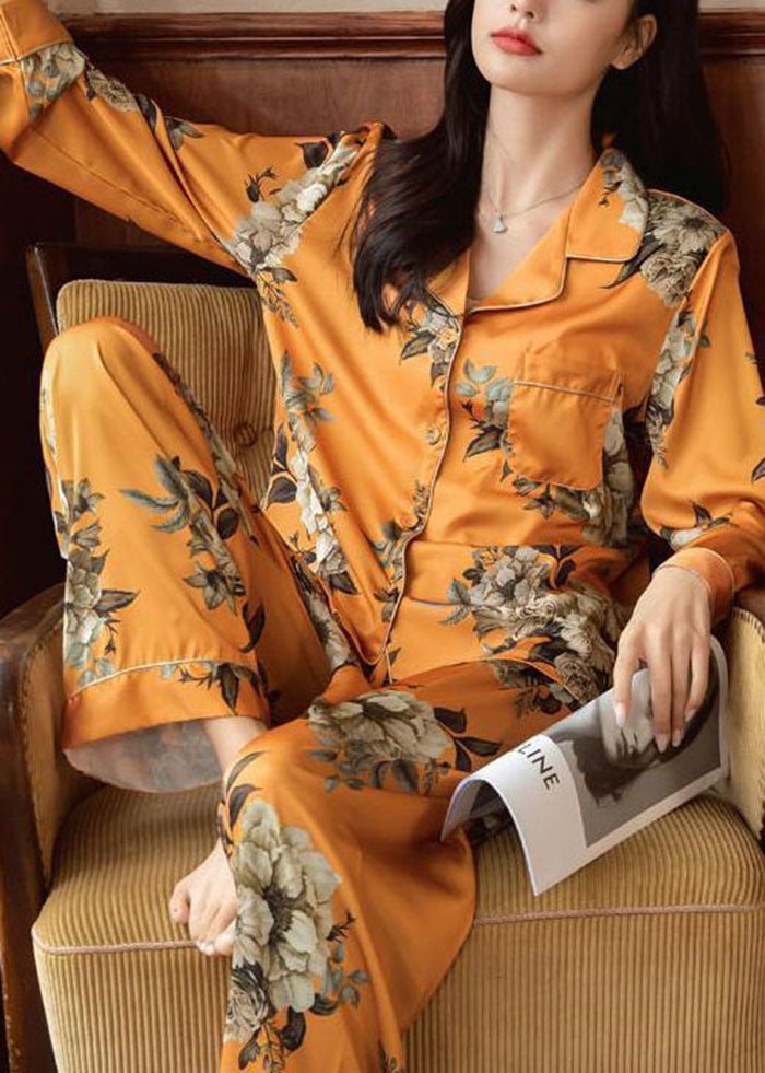 Finely Styled Garment with a Classic Vintage Look