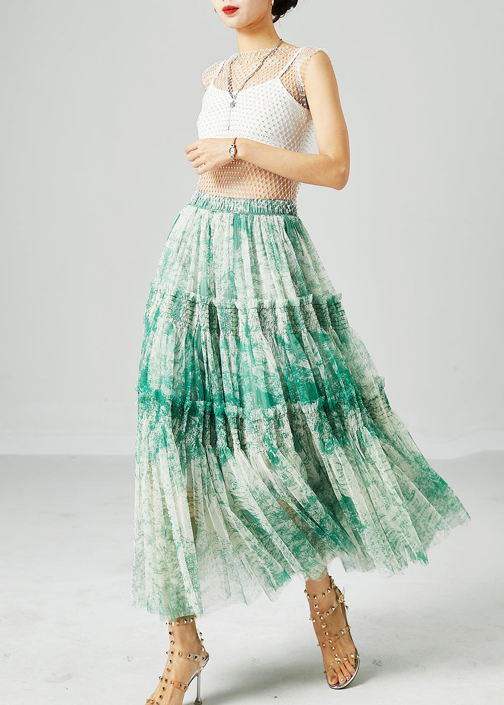 Effortlessly Elegant Garment with a Timeless Design