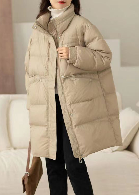 Well Tailored Coat with a Graceful Silhouette