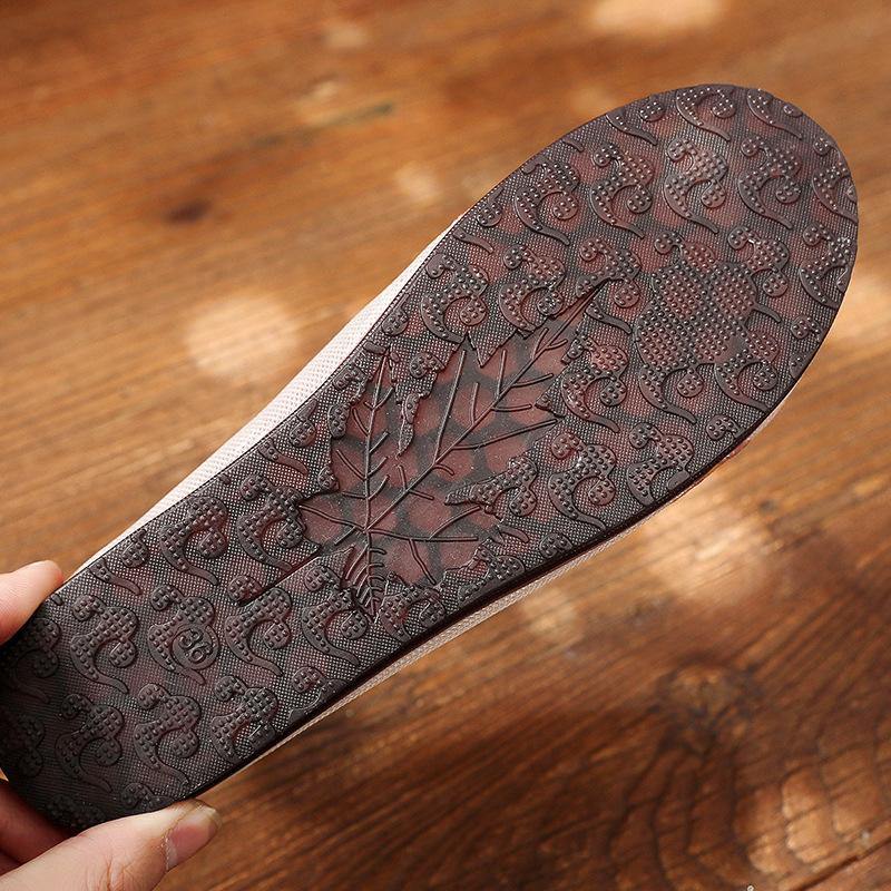 Graceful Orthopedic Shoes for Modern Look