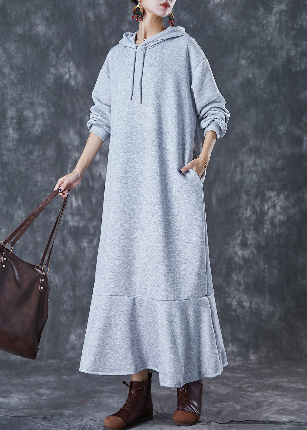 Classic Vintage Pullover with a Flattering Fit