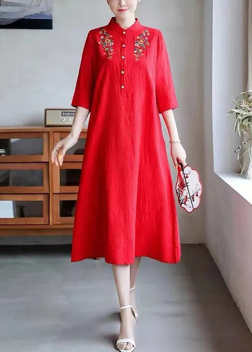 Beautifully Finished Dress in a Timeless Design