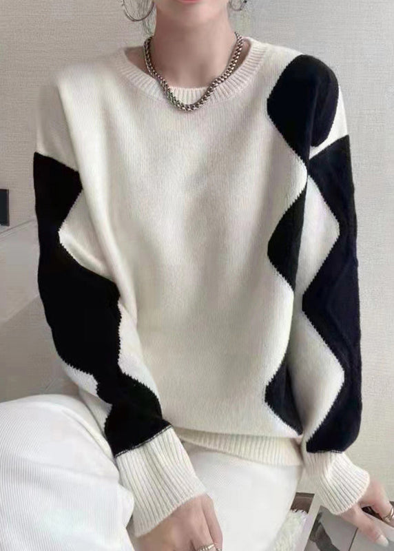 Effortlessly Elegant Sweater with a Timeless Design