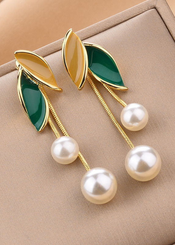 Beautiful Pearl Earring with Unique Style