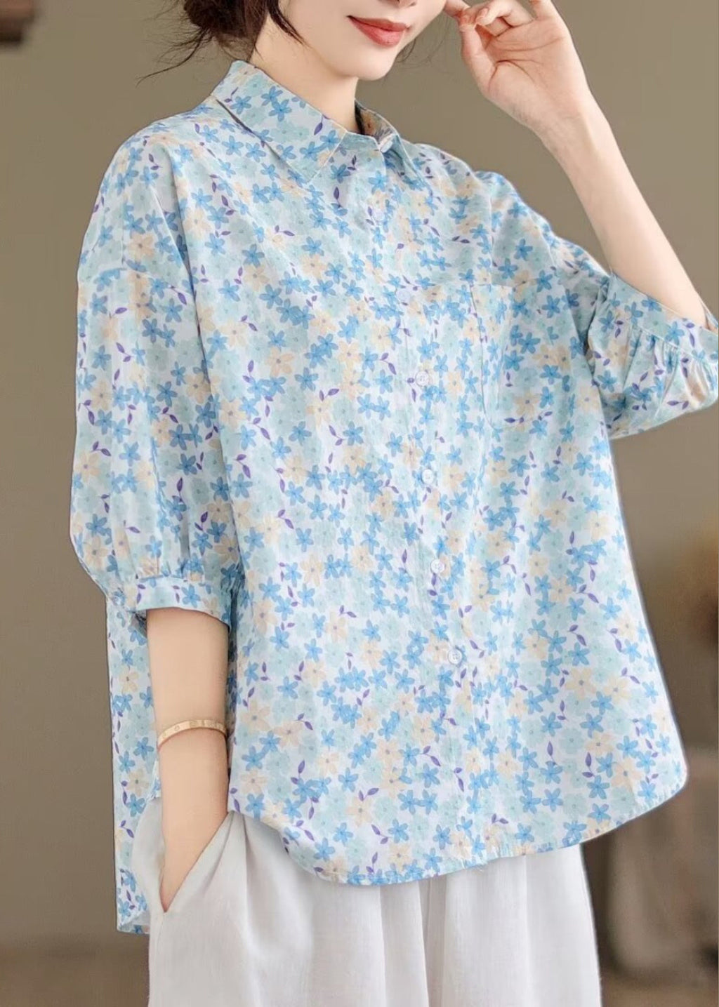 Classic Vintage Blouse with a Flattering Fit