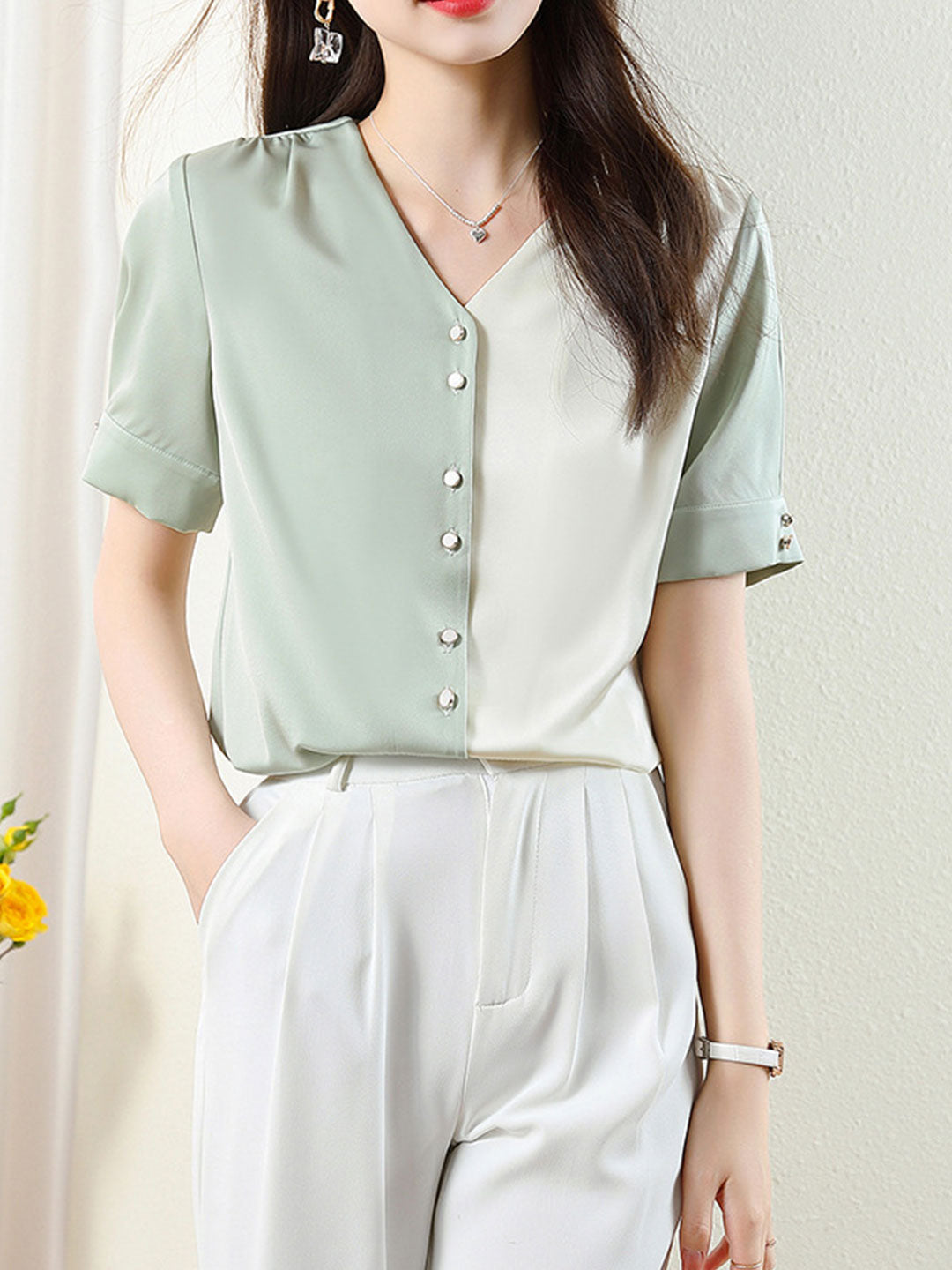 Well Tailored Shirt with a Graceful Silhouette