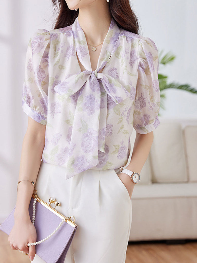Well Tailored Top with a Graceful Silhouette