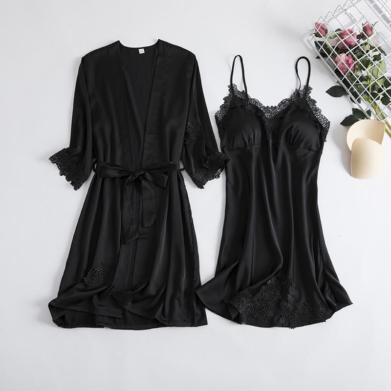 Finely Styled Garment with a Classic Vintage Look