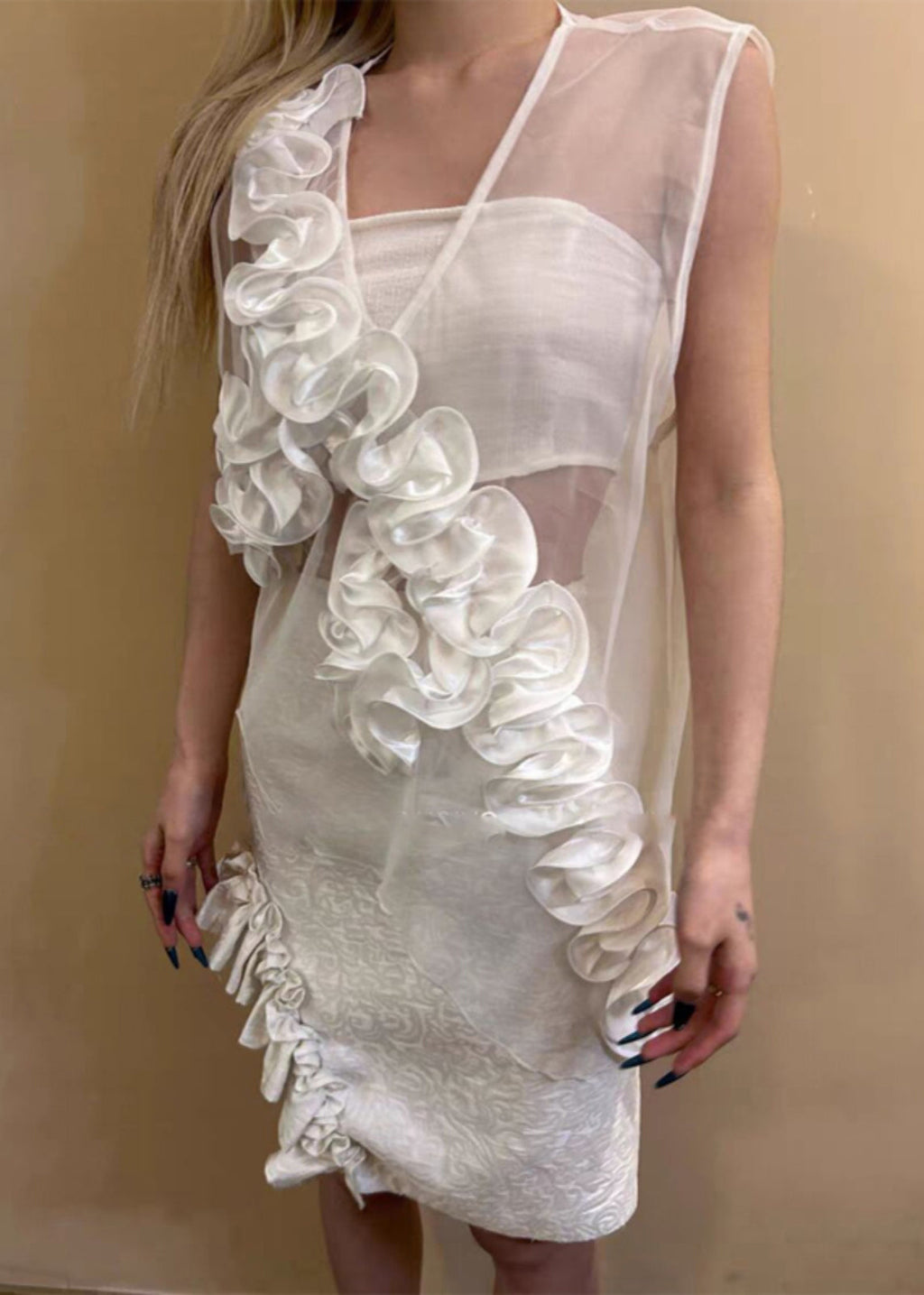 Beautifully Finished Top in a Timeless Design