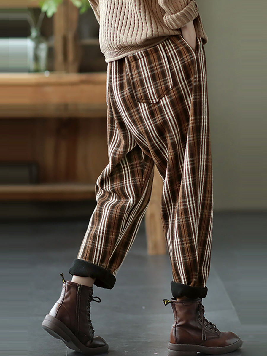 Effortlessly Elegant Pants with a Timeless Design