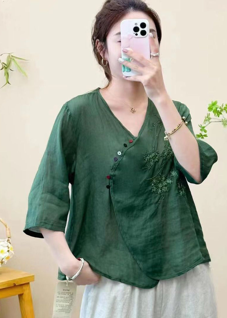 Classic Vintage & Enduringly Stylish Blouse