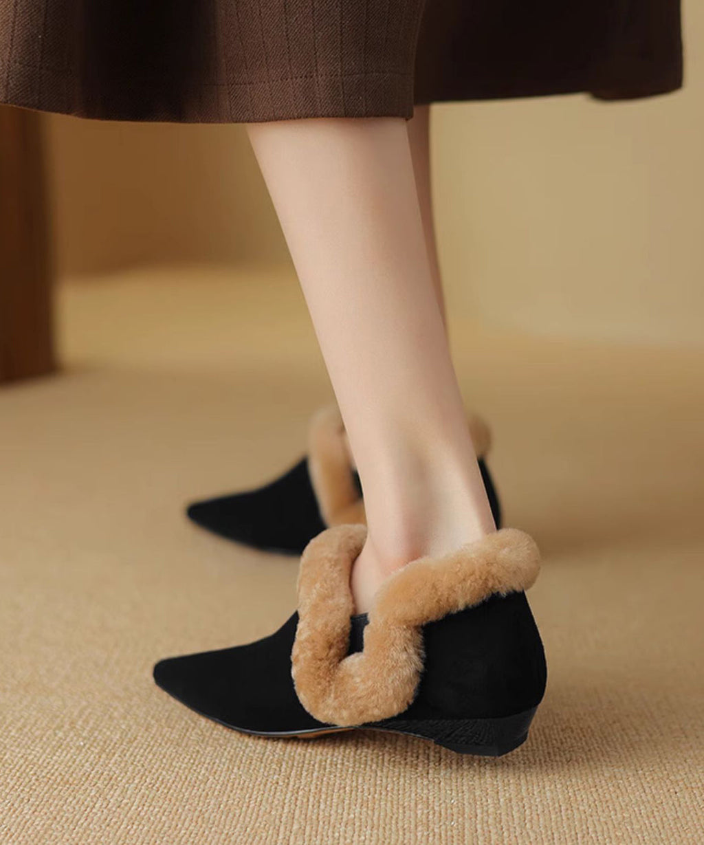 Graceful Orthopedic Flats for Modern Look