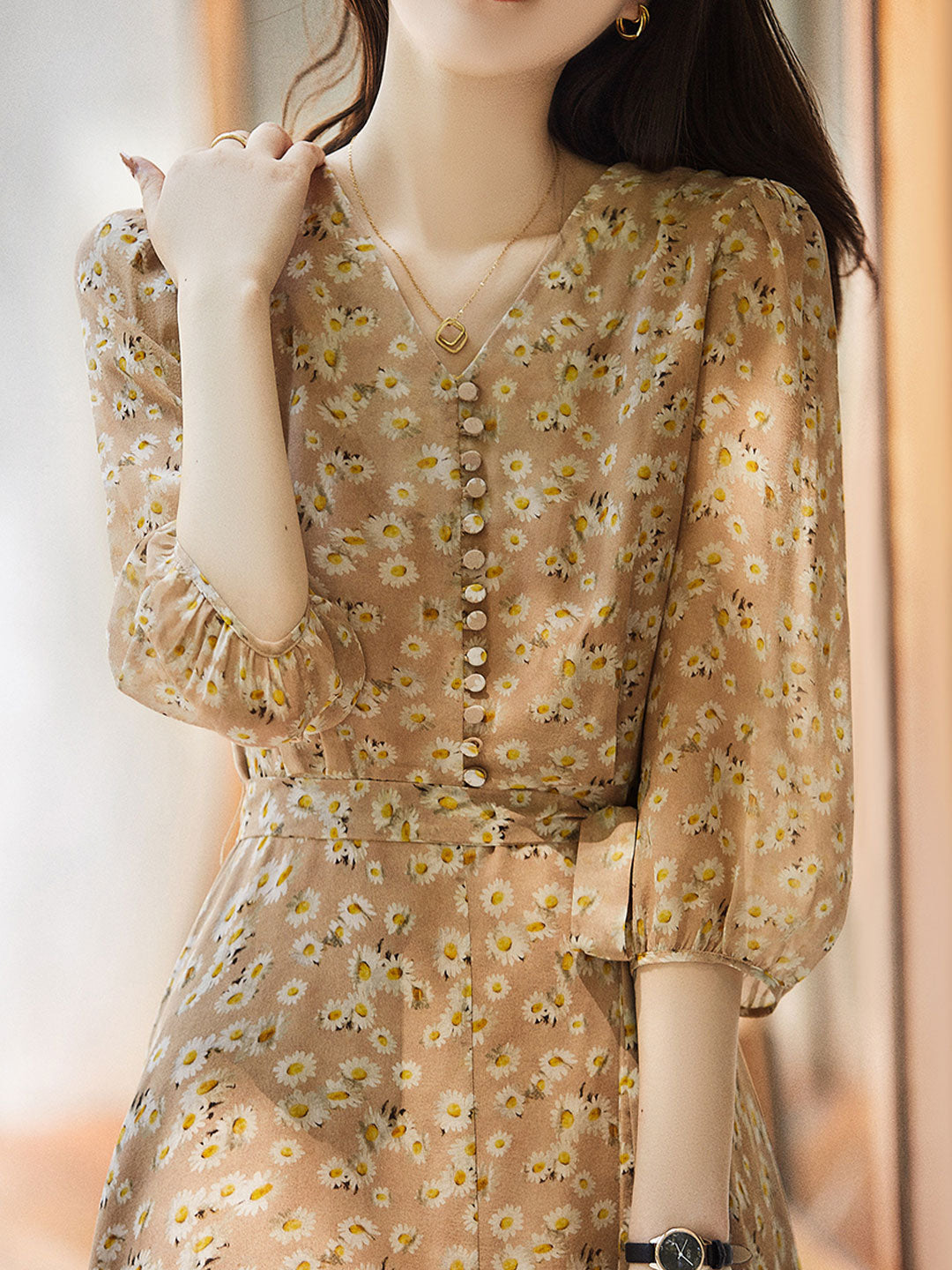 Classic Vintage Dress with a Flattering Fit