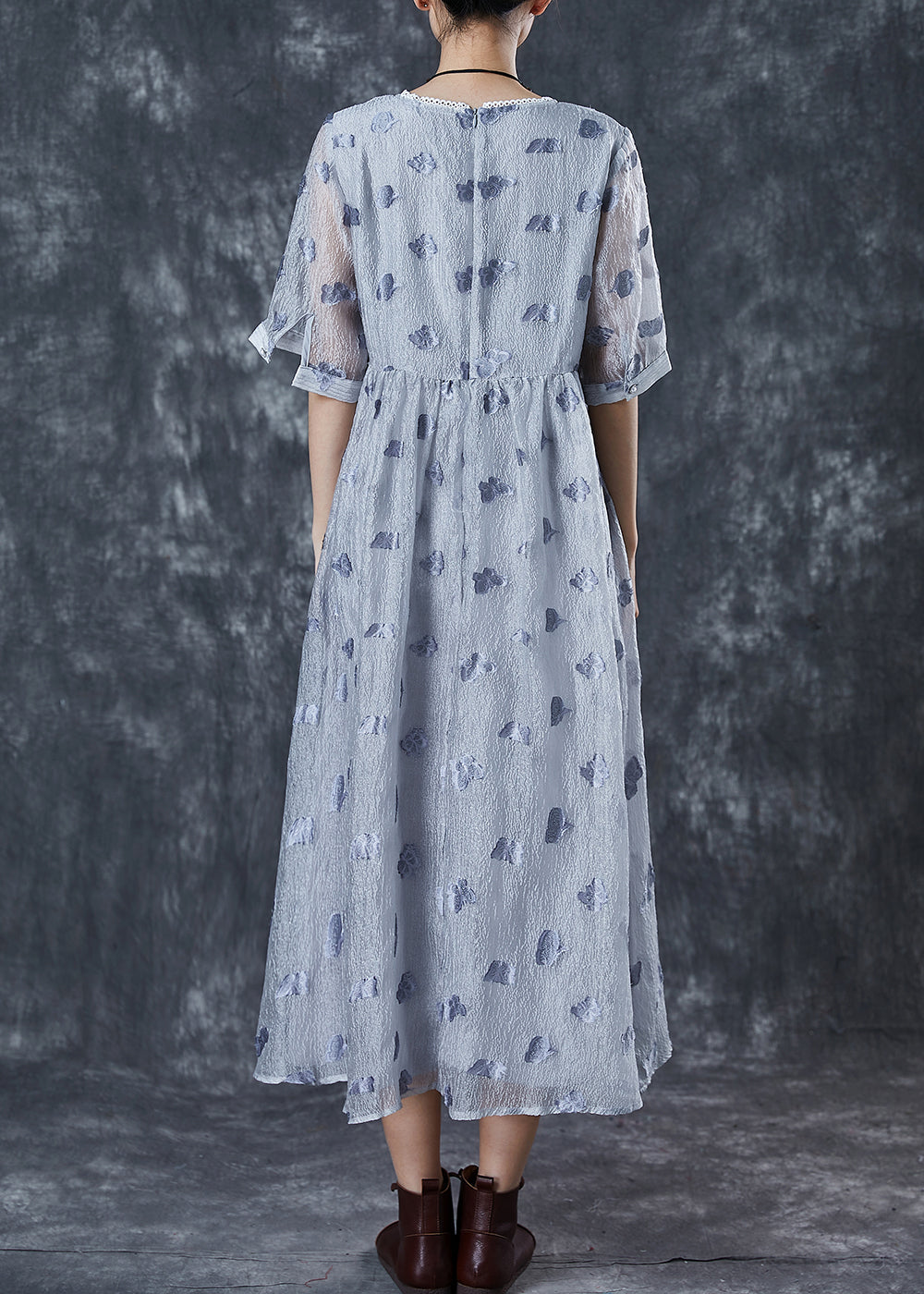Beautifully Finished Dress in a Timeless Design