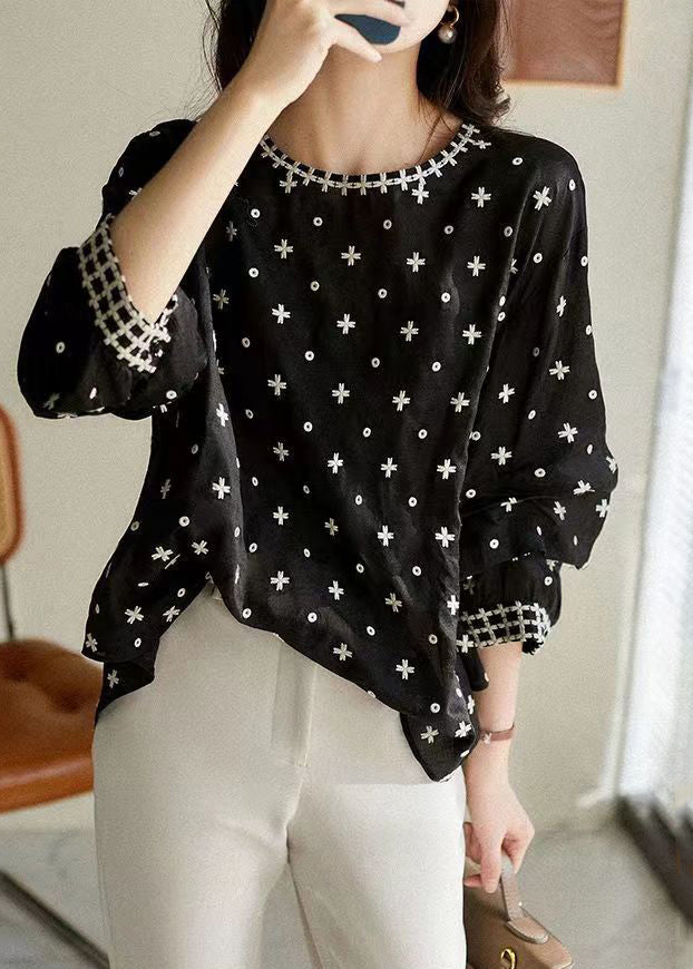 Classic Vintage Shirt with a Flattering Fit