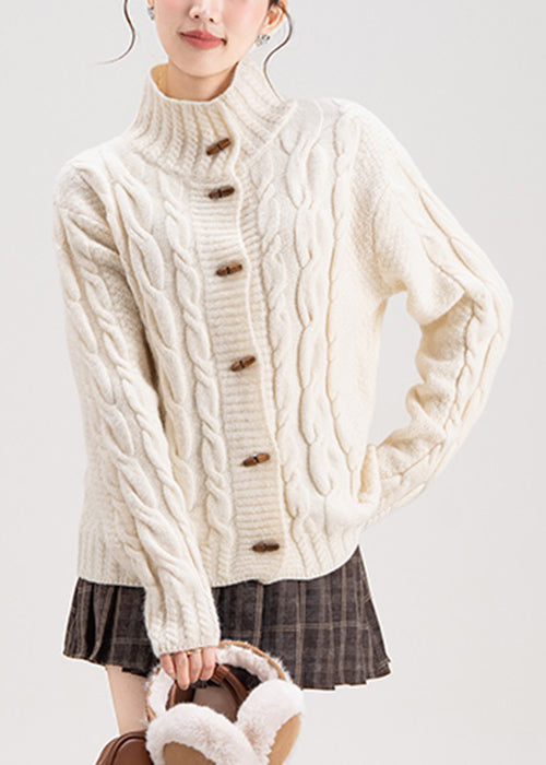 Gracefully Styled Coat for Any Occasion