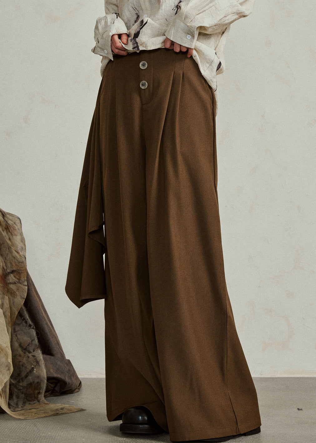 Elegantly Styled Pants for Everyday Wear