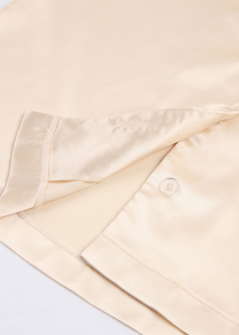 Effortlessly Elegant Garment with a Timeless Design