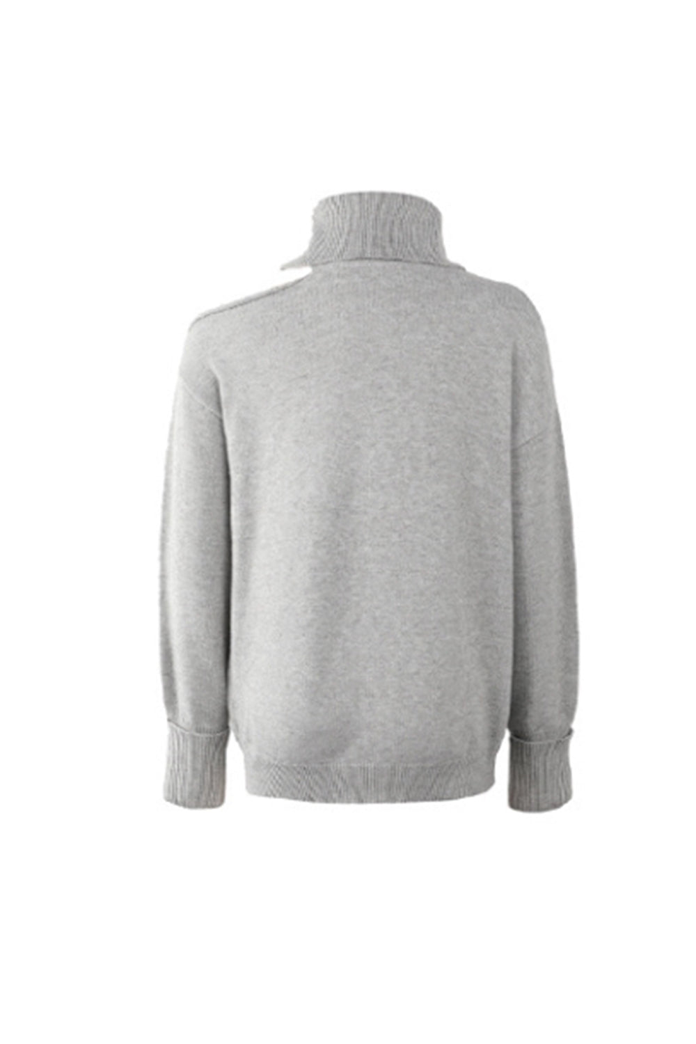 Well Tailored Sweater with a Graceful Silhouette