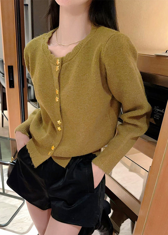 Gracefully Styled Cardigan for Any Occasion