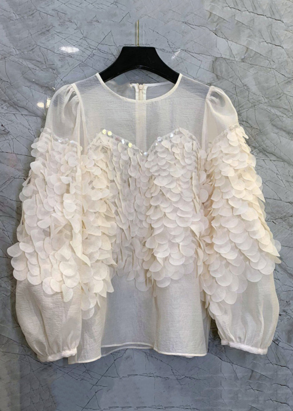 Effortlessly Elegant Shirt with a Timeless Design