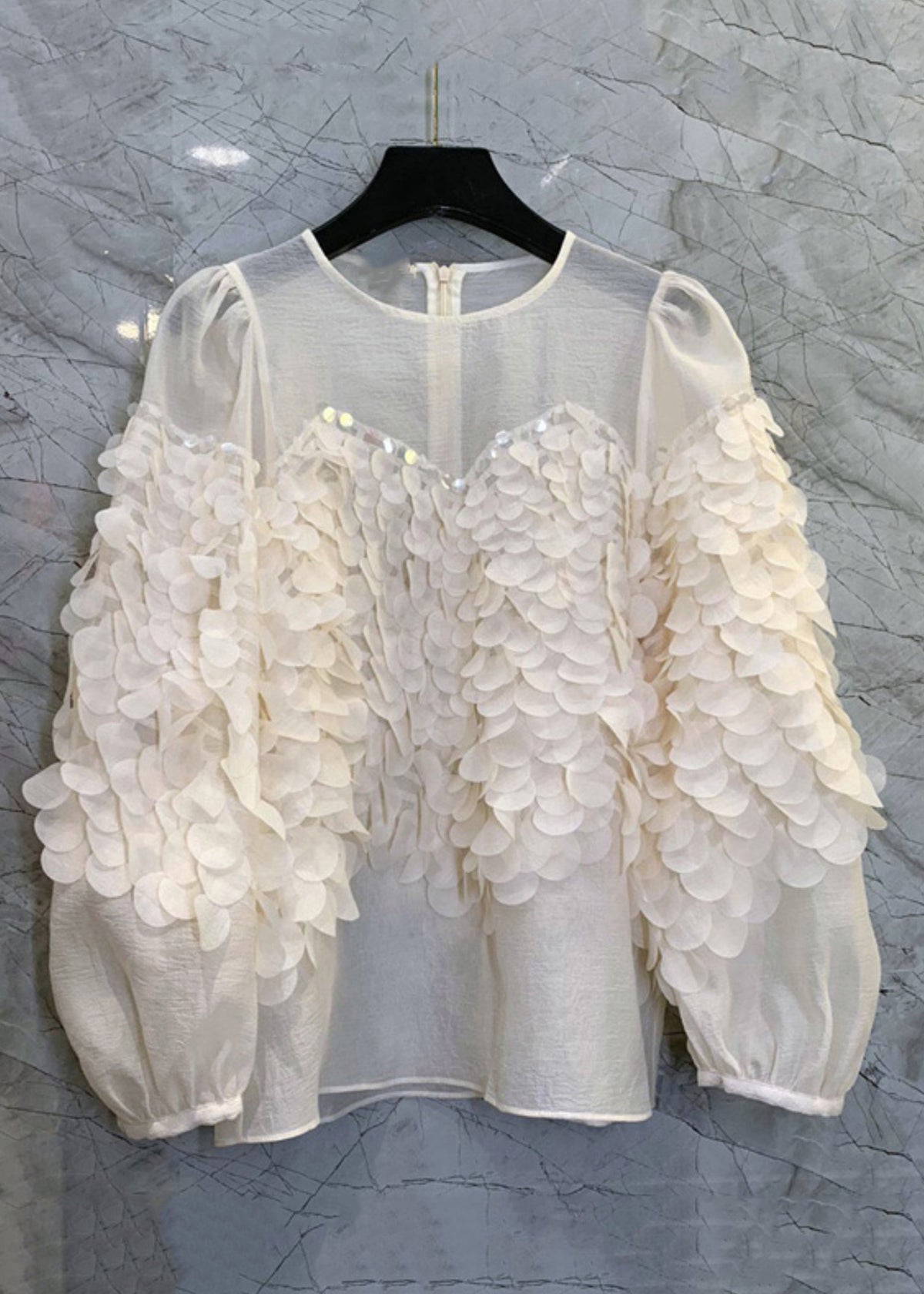 Effortlessly Elegant Shirt with a Timeless Design