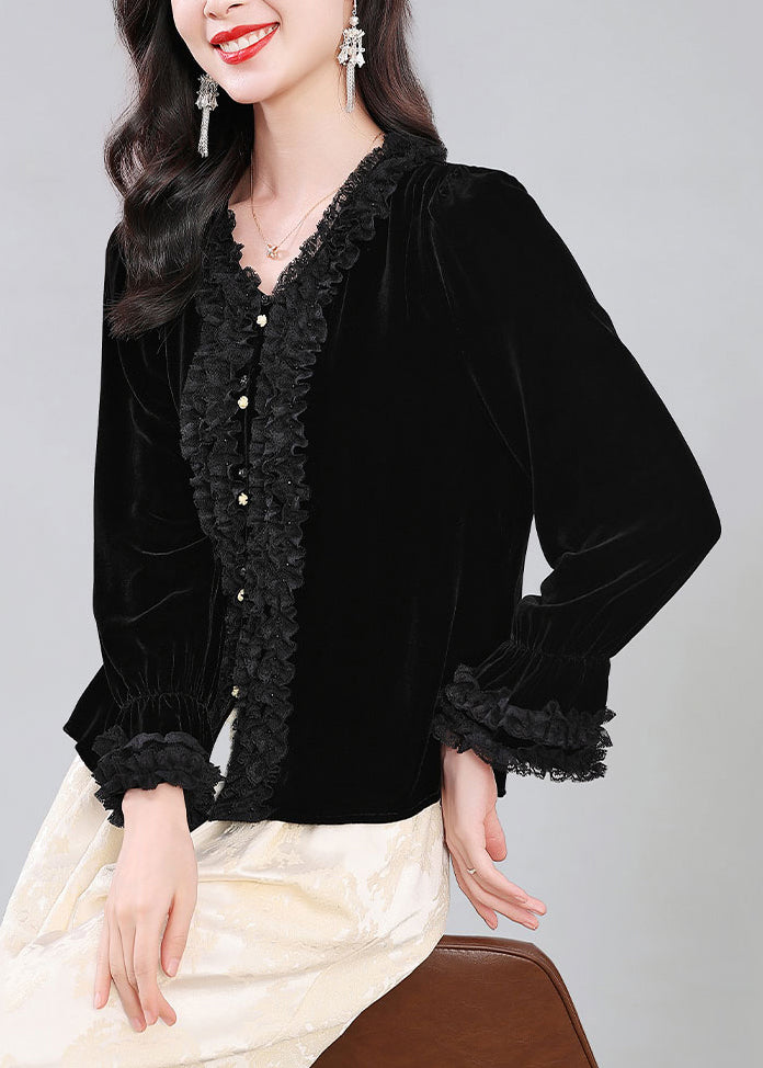 A Vintage Style Shirt with Delicate Timeless Details
