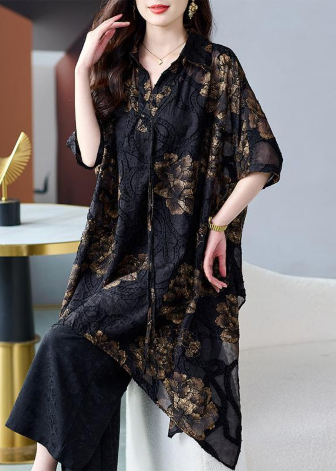 Effortlessly Elegant Blouse with a Timeless Design