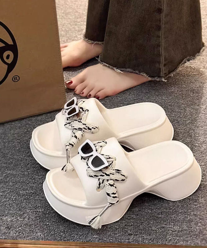 Graceful Orthopedic Sandals for Modern Look