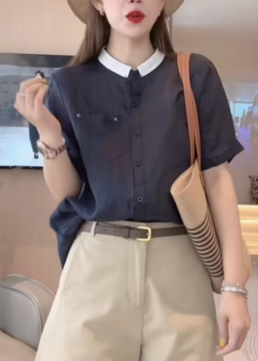 Classic Vintage Shirt with a Flattering Fit