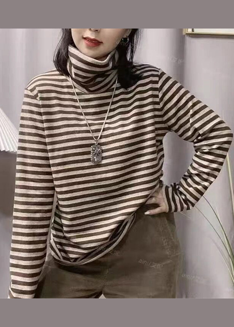 Beautifully Crafted Blouse in a Classic Style