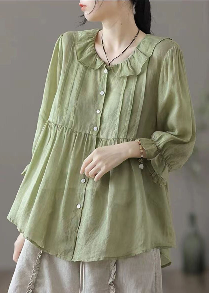Classic Vintage Shirt with a Flattering Fit