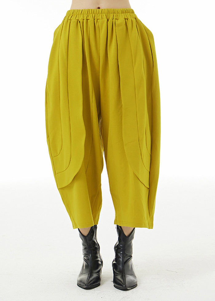 Effortlessly Elegant Pants with a Timeless Design