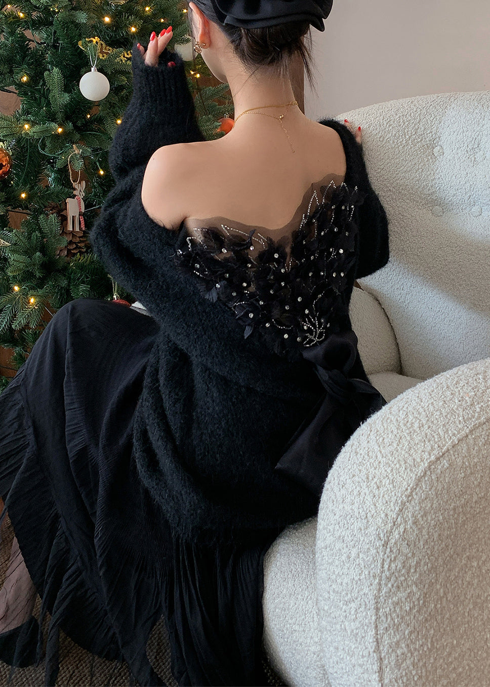 Classic Vintage Sweater with a Flattering Fit