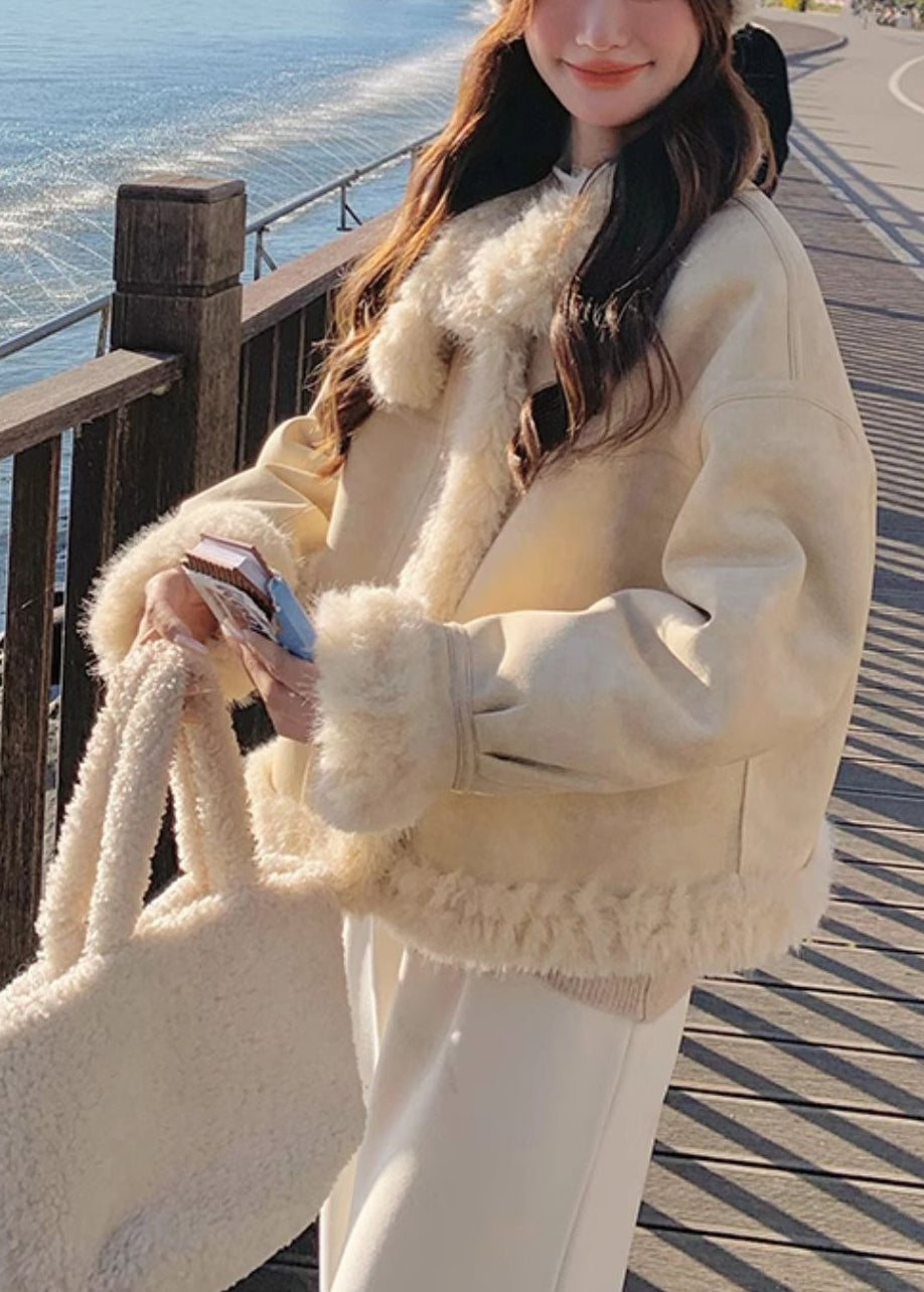 Gracefully Styled Coat for Any Occasion