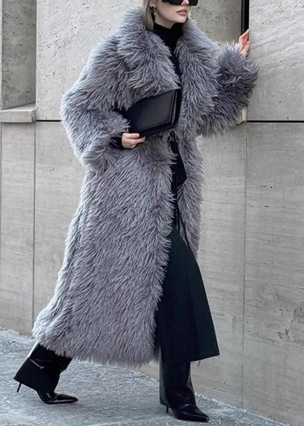 Sophisticated Coat with a Clean Classic Look