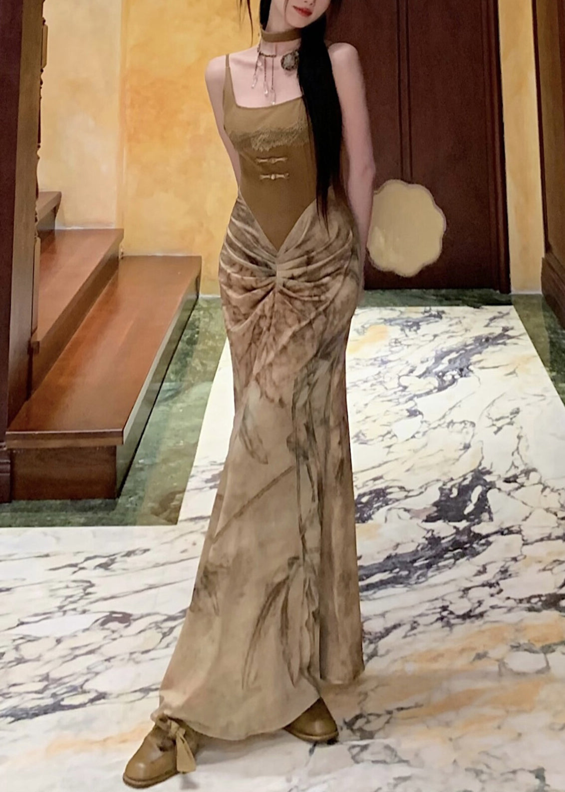 Classic Vintage Dress with a Flattering Fit